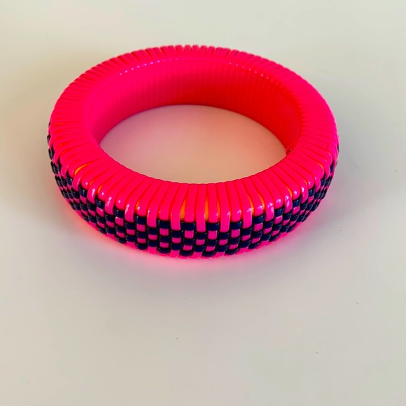 Hot Pink Braided Lanyard Bangle - Picture 2 of 3